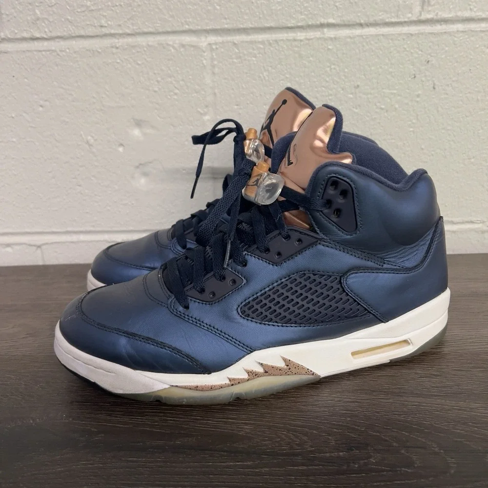 Size 10.5 - Air Jordan 5 Retro Bronze